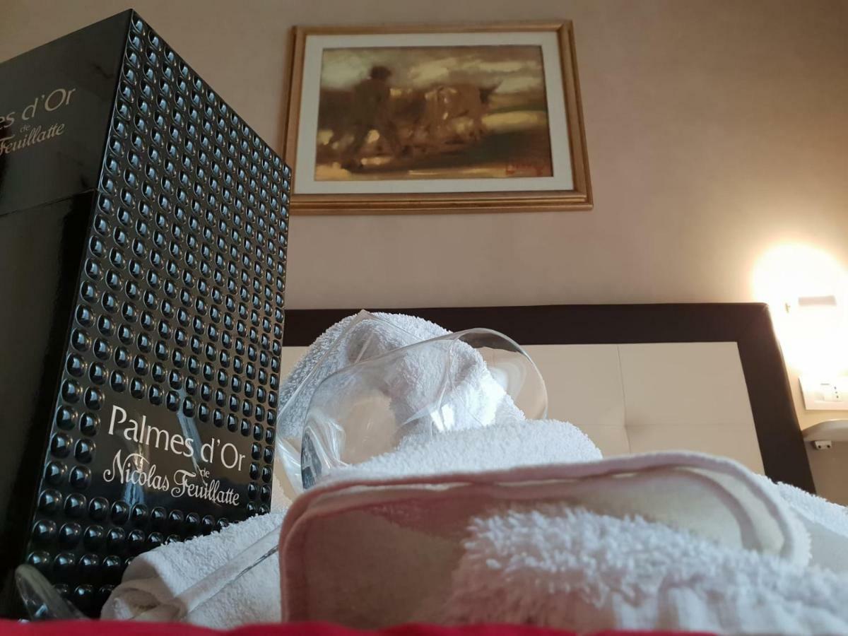 A Casa Di Alessandro トロペーア エクステリア 写真